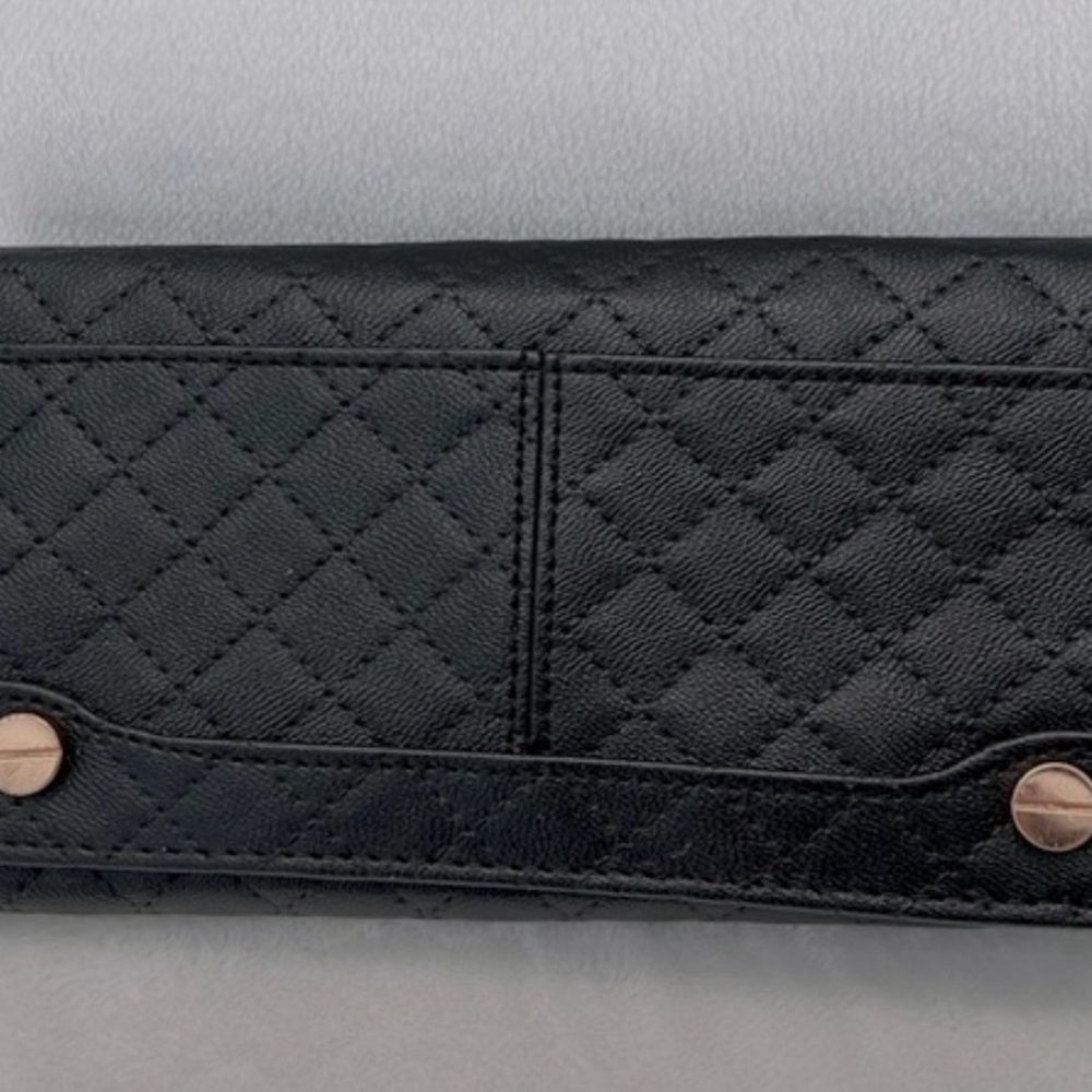 New wallet with tags.